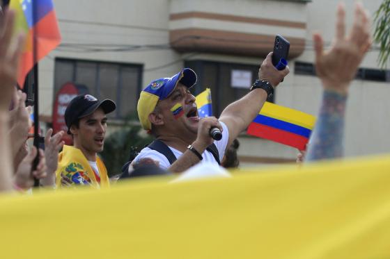 Venezolanos-protestan