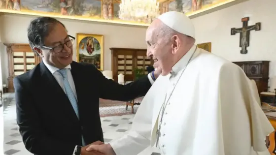 Petro-viajará-a-funeral-papa-Francisco
