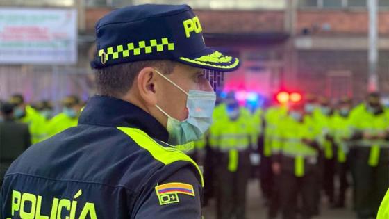 Policía