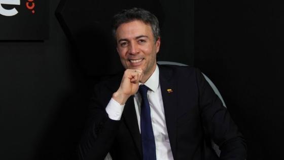 Anunció que inscribirá su comité por firmas “Reset Total” para aspirar a la Presidencia.