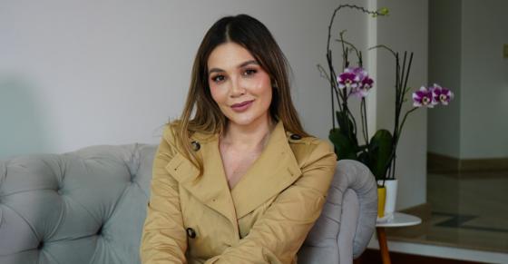 Lina Tejeiro perrito