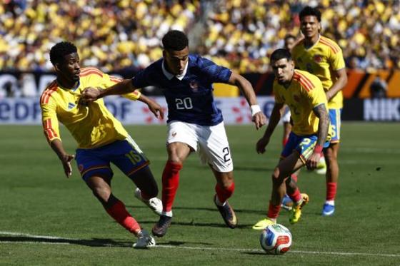 Francia goleó a Colombia