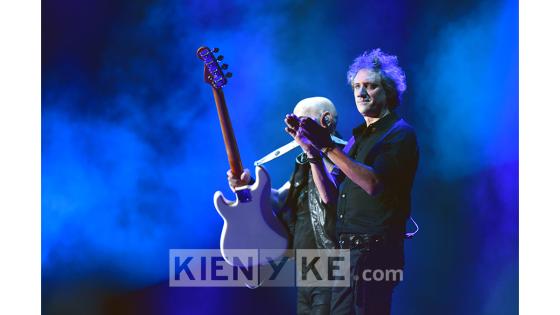 Bogotá fue la primera escala de la gira ‘Gracias Totales’, que recorrerá varias ciudades de Latinoamérica y Estados Unidos, reafirmando el legado de ser la banda de rock en español más grande e influyente, pero sobre todo, rendirle tributo a la memoria, alma, corazón y talento de Soda Stereo, su líder Gustavo Cerati.