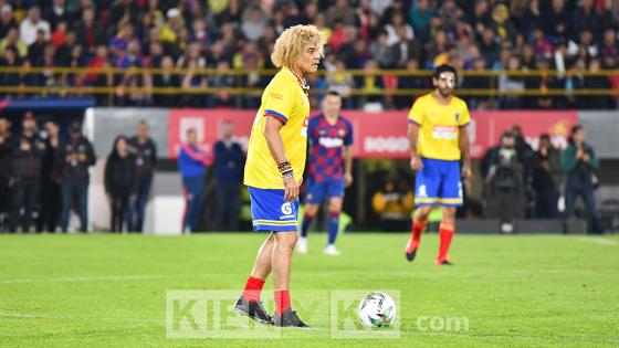 Así se vivió el partido entre las leyendas de Colombia y Barcelona en Bogotá.