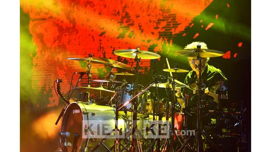 Bogotá fue la primera escala de la gira ‘Gracias Totales’, que recorrerá varias ciudades de Latinoamérica y Estados Unidos, reafirmando el legado de ser la banda de rock en español más grande e influyente, pero sobre todo, rendirle tributo a la memoria, alma, corazón y talento de Soda Stereo, su líder Gustavo Cerati.