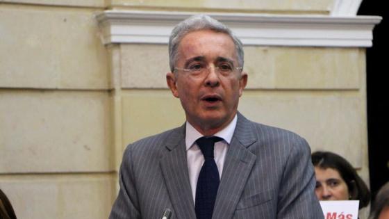 Corte Suprema comenzó la entrega del expediente de Uribe a la Fiscalía