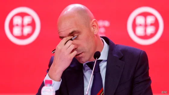 Luis Rubiales finalmente renunció a su cargo como presidente de la RFEF