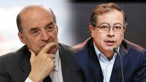 alvaro-leyva-gustavo-petro