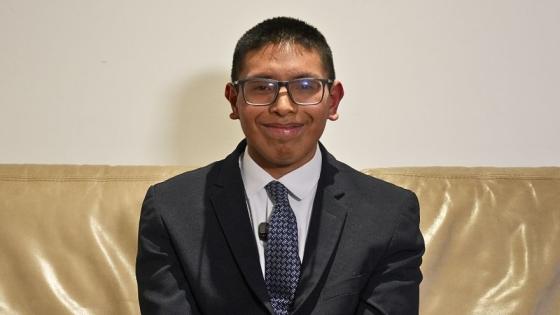 Brayan Benítez, joven con discapacidad intelectual, encontró en el trabajo su oportunidad.